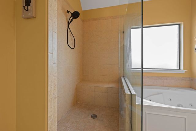 6043 GARRETT VALLEY LN, Arlington, TN 38002