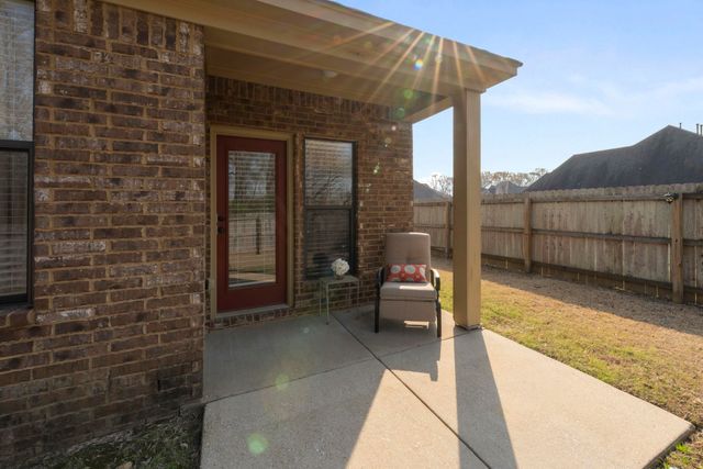 6043 GARRETT VALLEY LN, Arlington, TN 38002