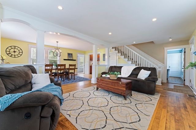 11 River Ave, Grafton, MA 01560