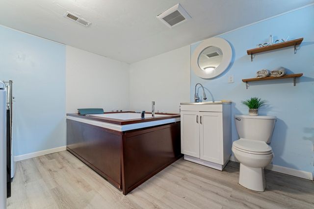 11 River Ave, Grafton, MA 01560