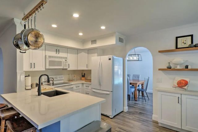 6630 N 81ST Place, Scottsdale, AZ 85250