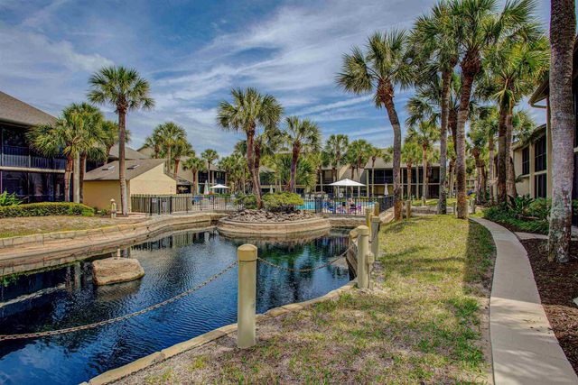 82 Village Las Palmas Cir, St Augustine, FL 32080