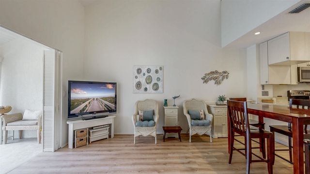 82 Village Las Palmas Cir, St Augustine, FL 32080