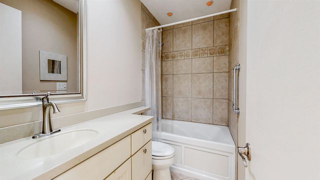 82 Village Las Palmas Cir, St Augustine, FL 32080