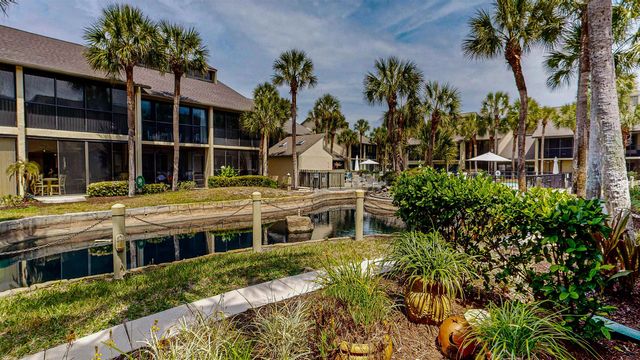 82 Village Las Palmas Cir, St Augustine, FL 32080