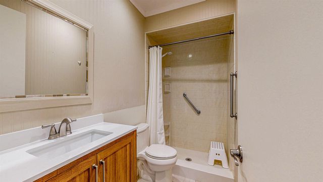 82 Village Las Palmas Cir, St Augustine, FL 32080