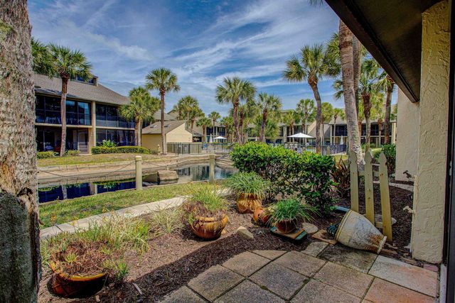 82 Village Las Palmas Cir, St Augustine, FL 32080