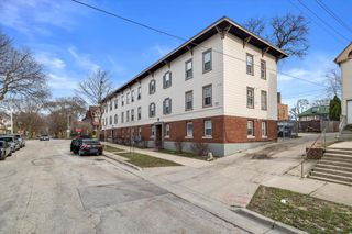 3303 W Juneau AVENUE #3311, Milwaukee, WI 53208