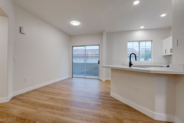 1881 West Alexander Road 1129, North Las Vegas, NV 89032