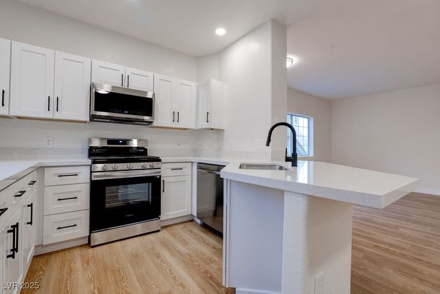 1881 West Alexander Road 1129, North Las Vegas, NV 89032