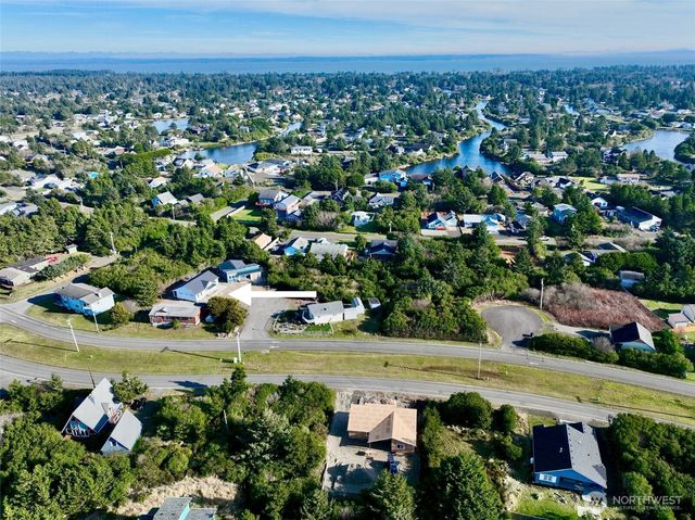 716 Reporter Court, Ocean Shores, WA 98569