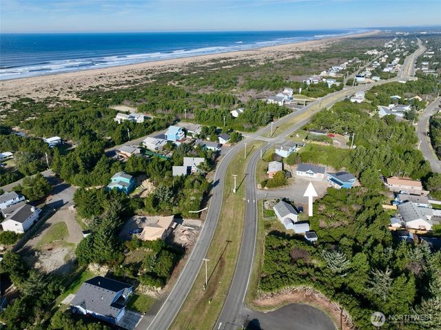 716 Reporter Court, Ocean Shores, WA 98569