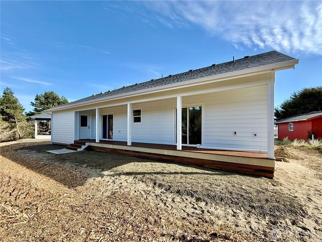 716 Reporter Court, Ocean Shores, WA 98569