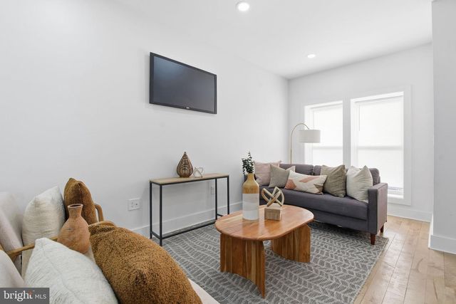 1742 E OLIVER ST, Baltimore, MD 21213