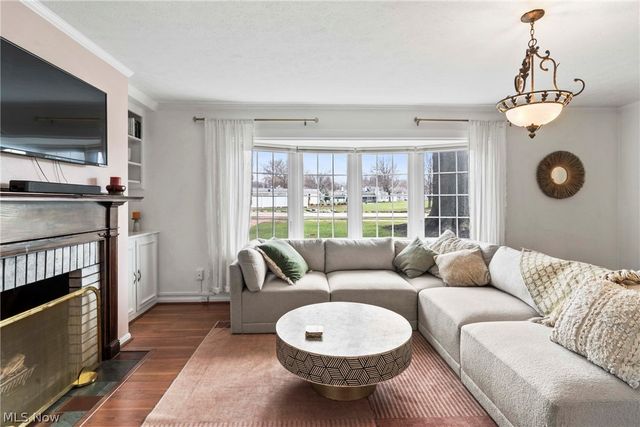 11 Meadowlawn Drive 1, Mentor, OH 44060