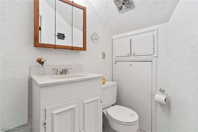 11 Meadowlawn Drive 1, Mentor, OH 44060