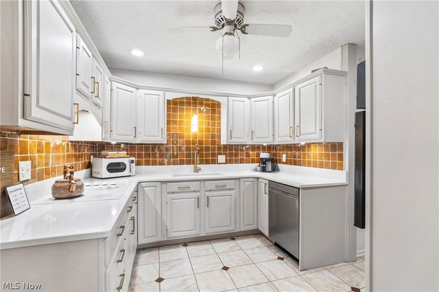 11 Meadowlawn Drive 1, Mentor, OH 44060