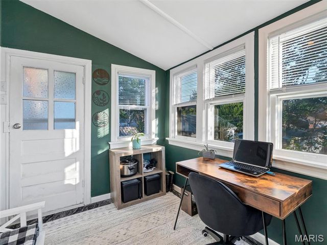 834 Catskill Drive, St Louis, MO 63125