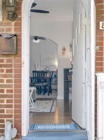 834 Catskill Drive, St Louis, MO 63125