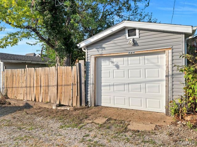 834 Catskill Drive, St Louis, MO 63125