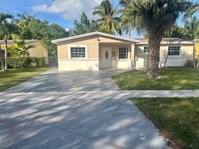 4341 NW 27th St, Lauderhill, FL 33313