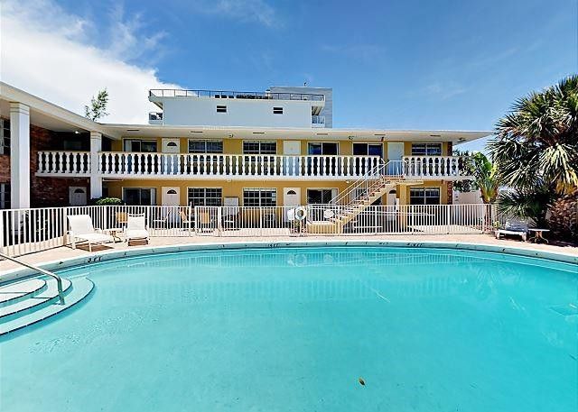 3226 NE 12TH Street 8, Pompano Beach, FL 33062