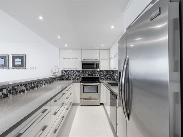 19370 E Collins Avenue 627, Sunny Isles Beach, FL 33160