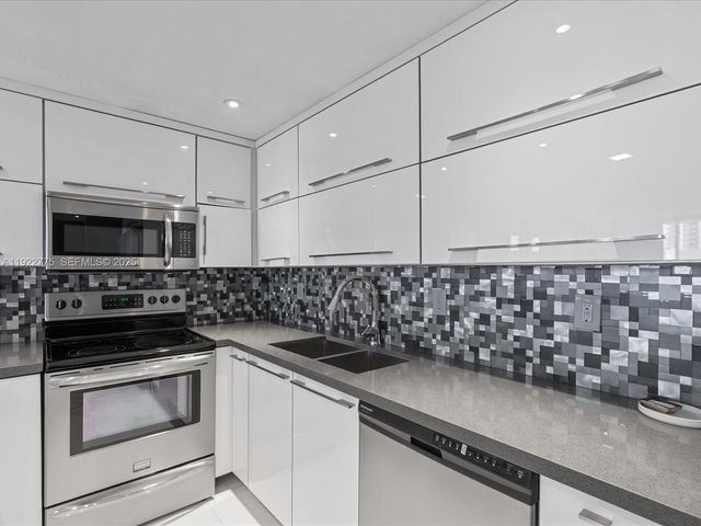 19370 E Collins Avenue 627, Sunny Isles Beach, FL 33160
