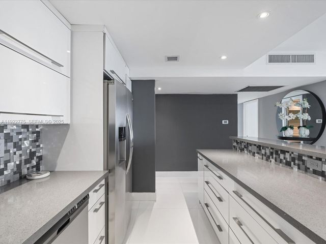 19370 E Collins Avenue 627, Sunny Isles Beach, FL 33160
