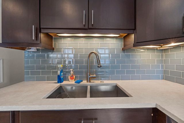1785 Dupont Avenue S Upper, Minneapolis, MN 55403