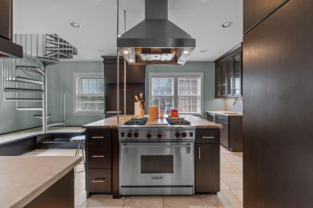 1785 Dupont Avenue S Upper, Minneapolis, MN 55403