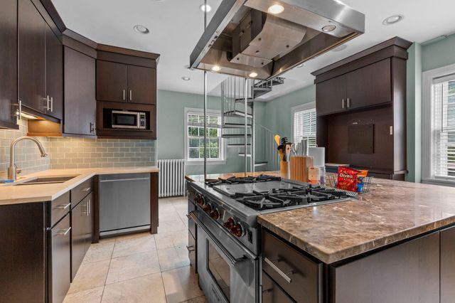 1785 Dupont Avenue S Upper, Minneapolis, MN 55403
