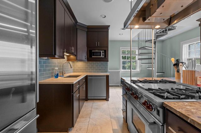 1785 Dupont Avenue S Upper, Minneapolis, MN 55403