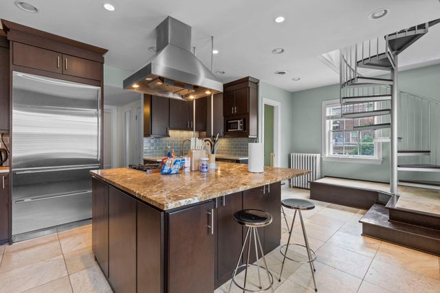 1785 Dupont Avenue S Upper, Minneapolis, MN 55403