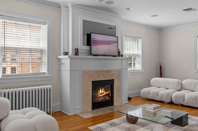 1785 Dupont Avenue S Upper, Minneapolis, MN 55403