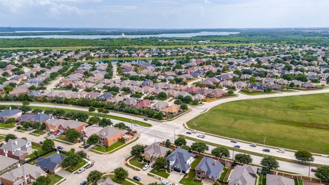 2311 Tawny Owl Road, Grand Prairie, TX 75052