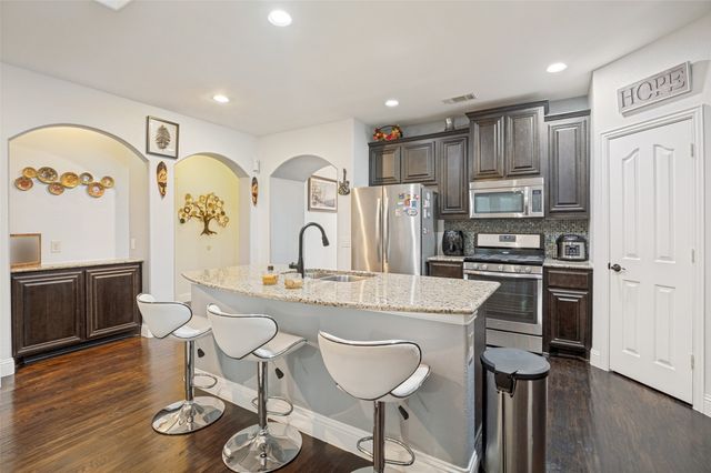 2311 Tawny Owl Road, Grand Prairie, TX 75052