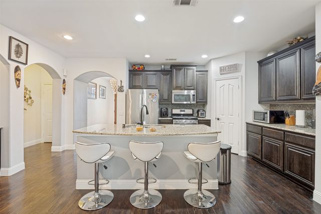 2311 Tawny Owl Road, Grand Prairie, TX 75052
