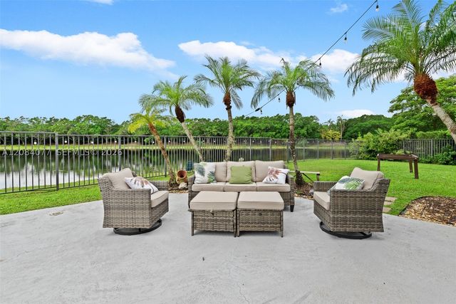 3249 Muirfield, Weston, FL 33332