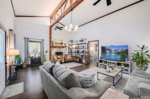 6841 Country View, San Antonio, TX 78240