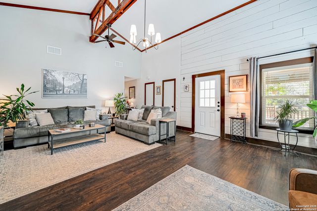 6841 Country View, San Antonio, TX 78240