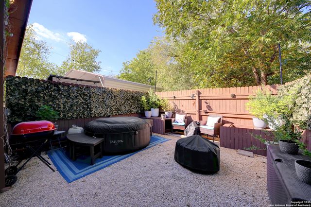 6841 Country View, San Antonio, TX 78240