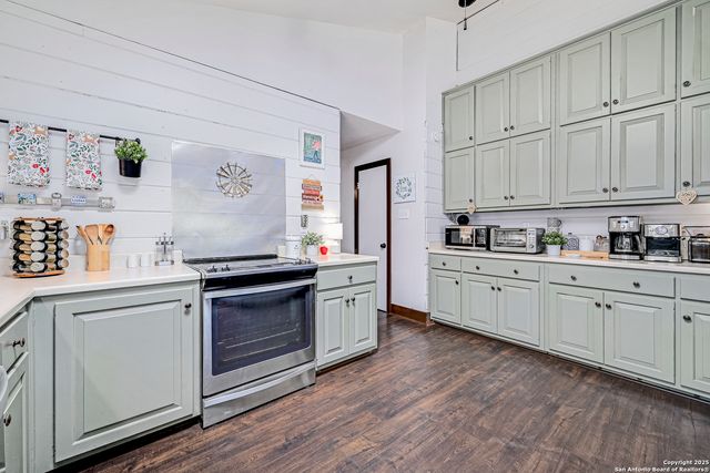 6841 Country View, San Antonio, TX 78240