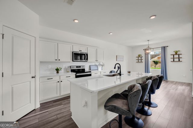 278 Bentwater Way, Hoschton, GA 30548