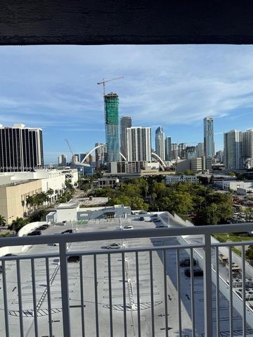 275 NE 18th St 1405, Miami, FL 33132