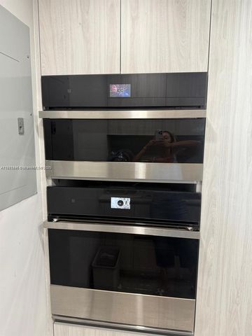 275 NE 18th St 1405, Miami, FL 33132