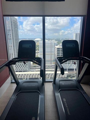 11 NE 6 ST 2501, Miami, FL 33132