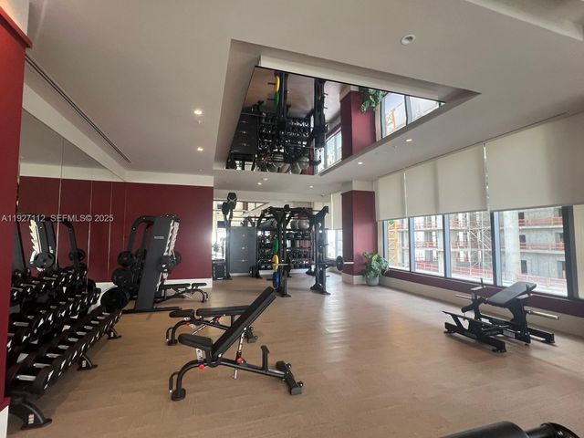 11 NE 6 ST 2501, Miami, FL 33132