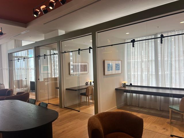 11 NE 6 ST 2501, Miami, FL 33132