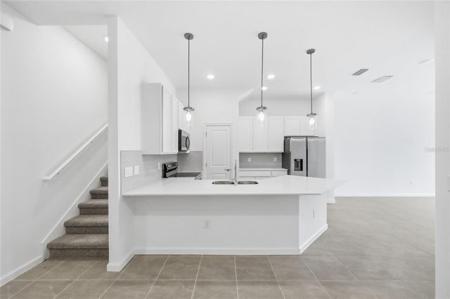 10556 EBB TIDE LANE, Orlando, FL 32821